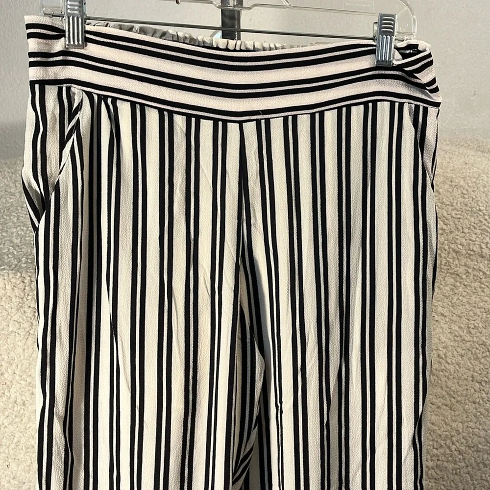 Pull On Back Elastic 1/2 liner Inside Striped Pants - Picture 1 of 8